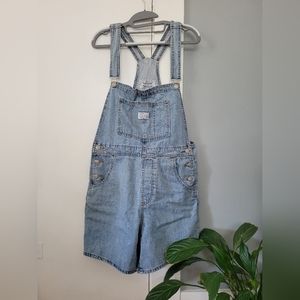 Levi’s shortalls